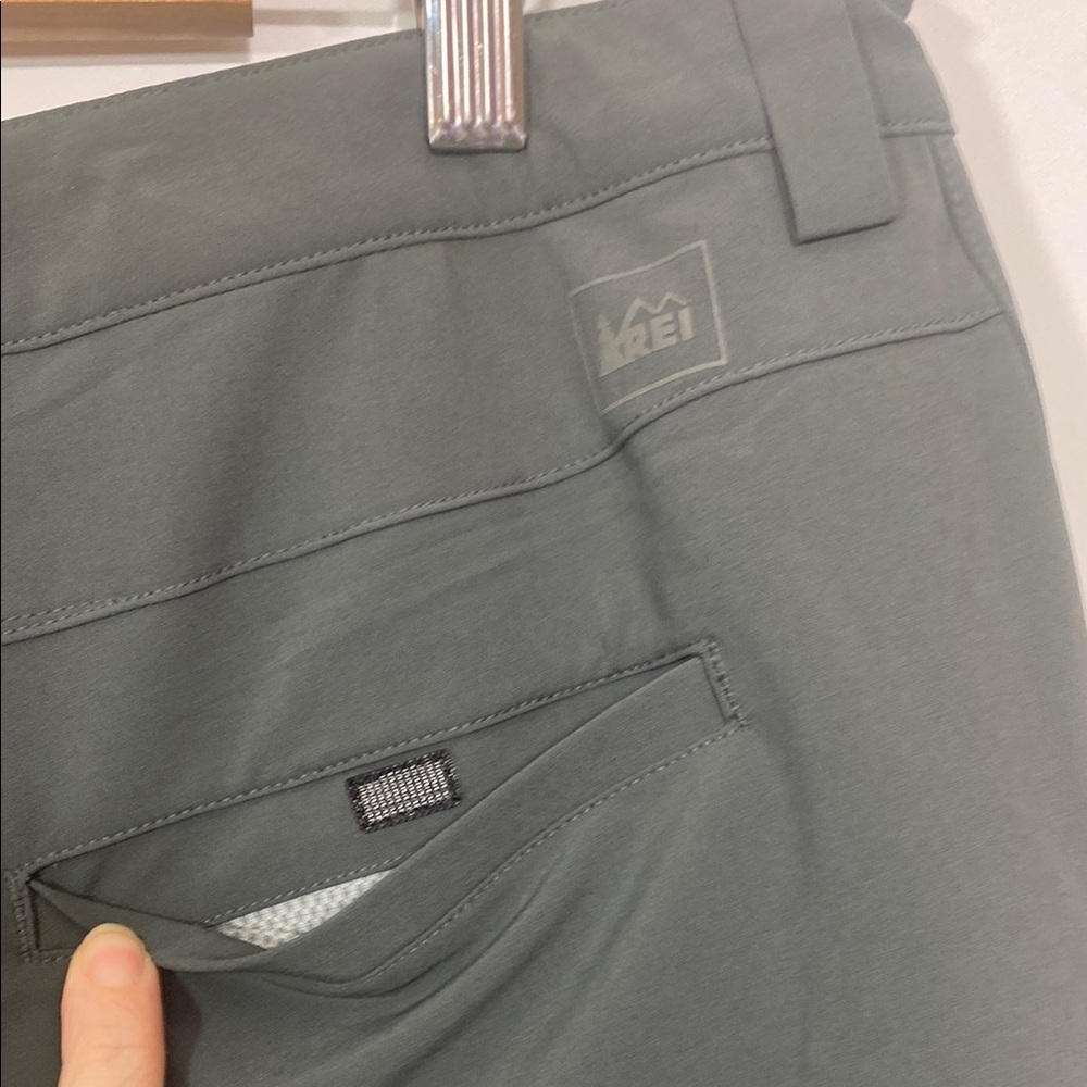 NWT REI Women's Endeavor Technical Trail Pants 14 Petite - Picture 8 of 10